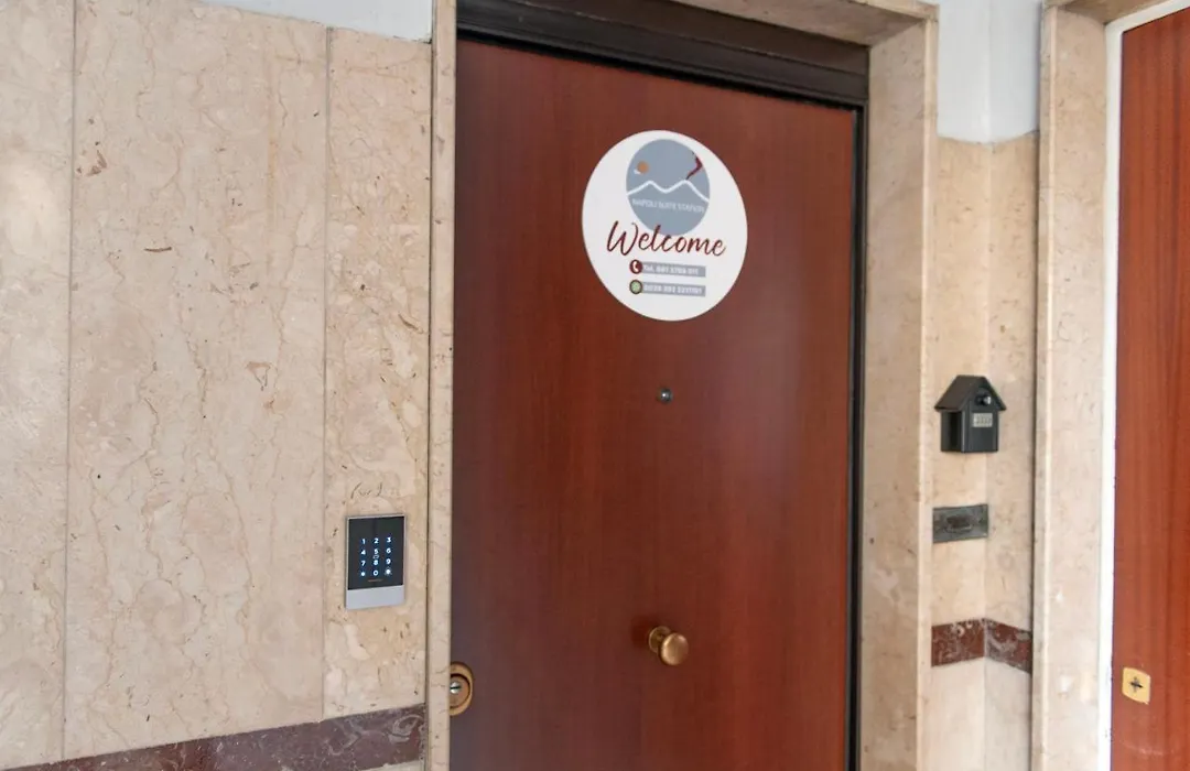 Napoli Suite Station-1